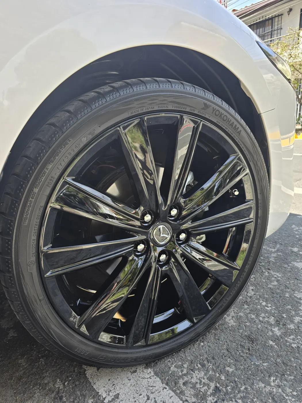 Pintura de rin Mazda negro piano en Medellín